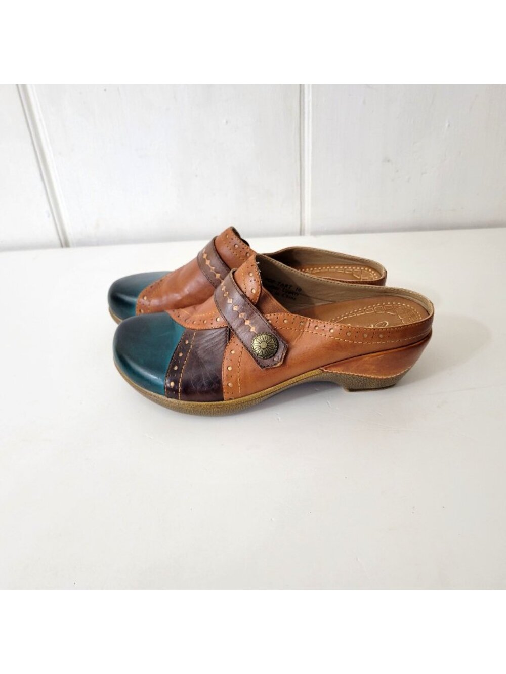 Womens  Elite by Corkys Brown & Teal Leather Slip-On Mules With Studded Strap De
